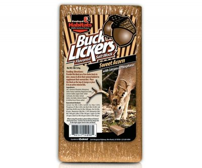 Soľná minerálna kocka BUCK LICKERS - Sladký žaluď